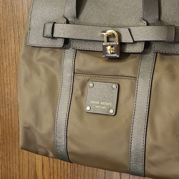 Henri Bendel’s Jetsetter Bag main image 8